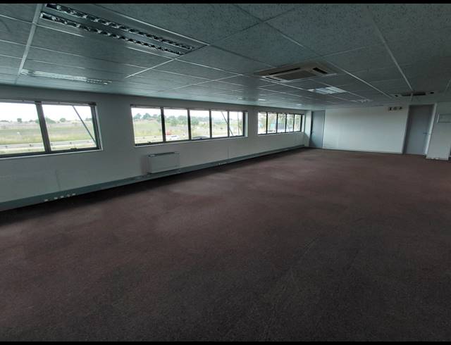314M² OFFICE TO LET IN RANDJESPARK